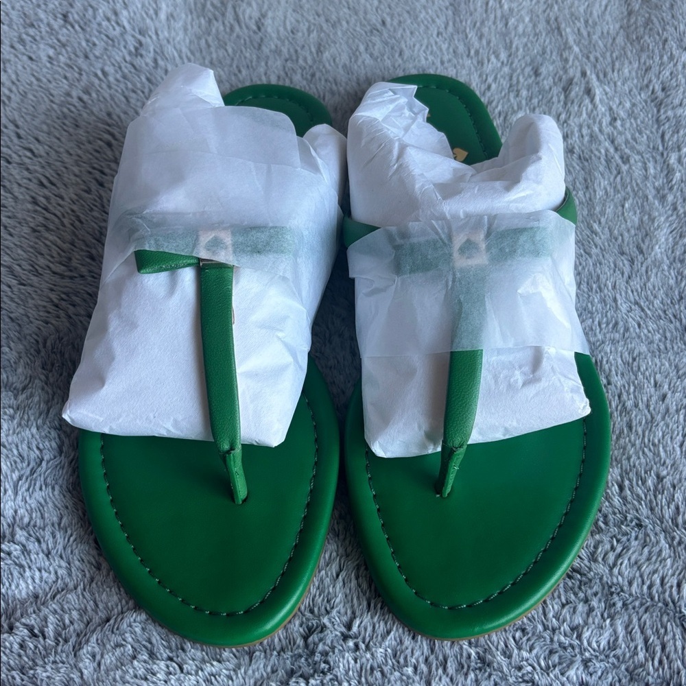Kate Spade New York Penny Sandal in Green Bean Size 5M NIB - Picture 4 of 7